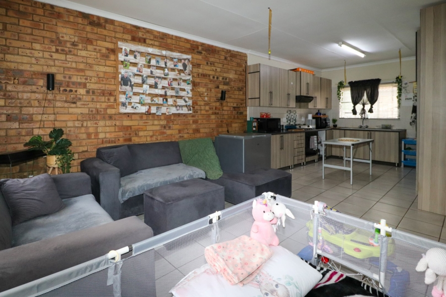2 Bedroom Property for Sale in Meiringspark North West